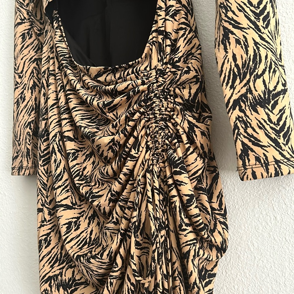 WAYF | Cutout Ruched Midaxi Brown Tiger Sheath Dress - Picture 4 of 7